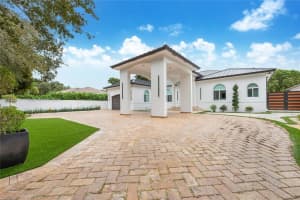 7780 Sw 110th St, Pinecrest