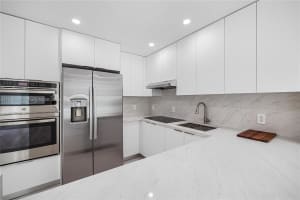 1450 Lincoln Rd APT 409, Miami Beach, FL 33139, Sold 05/12/25