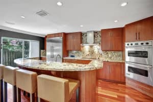 330 NE 2nd Ave, Hallandale Beach, FL 33009, Sold 02/18/25