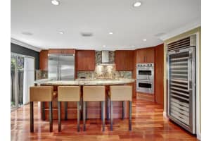 330 NE 2nd Ave, Hallandale Beach, FL 33009, Sold 02/18/25