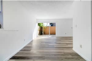 15921 SW 90th Ct, Palmetto Bay, FL 33157, Sold 08/29/25
