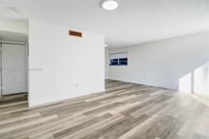 15921 SW 90th Ct, Palmetto Bay, FL 33157, Sold 08/29/25