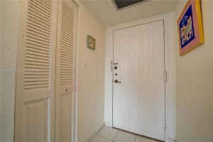 600 Parkview Dr 601 Hallandale Beach, FL 33009 - MLS#A11732297