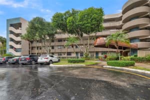 1100 Colony Point Cir 119, Pembroke Pines