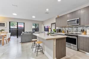 405 SW 91st Pl, Miami, FL 33174, Sold 04/04/25