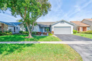 10151 NW 32nd St, Sunrise, FL 33351, Sold 04/25/25