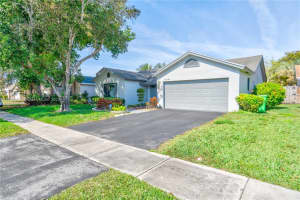 10151 NW 32nd St, Sunrise, FL 33351, Sold 04/25/25