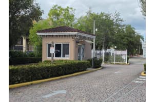 8411 Nw 8th St 302 Miami, FL 33126 - MLS#A11732742