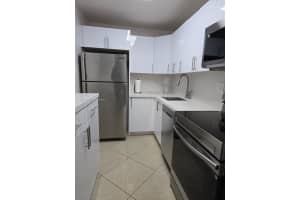 8411 Nw 8th St 302 Miami, FL 33126 - MLS#A11732742