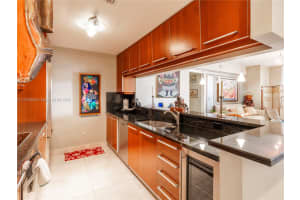 901 Brickell Key Blvd, Miami, FL 33131, Sold 04/25/25