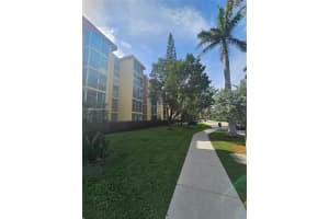 200 172nd St 102, Sunny Isles Beach, FL 33160 - MLS#A11732981