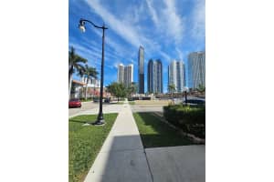 200 172nd St 102, Sunny Isles Beach, FL 33160 - MLS#A11732981