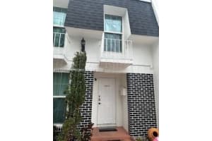 13515 NE 22nd Ct, North Miami, FL 33181, Sold 06/23/25
