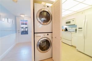 8960 S Hollybrook Blvd APT 207, Pembroke Pines, FL 33025, - MLS#A11733069