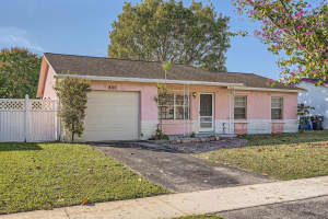 8110 SW 10th St, North Lauderdale, FL 33068, Sold 07/18/25