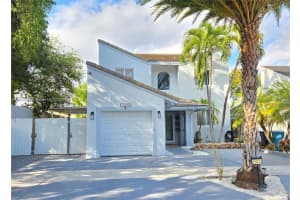 15073 SW 57th St, Miami, FL 33193, Sold 05/28/25