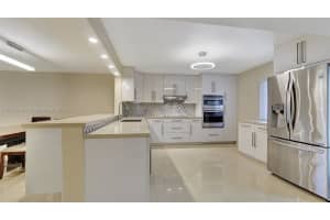 111 S Hollybrook Dr, Pembroke Pines, FL 33025, Sold 04/11/25