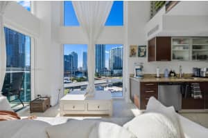 41 Se 5th St 816, Miami