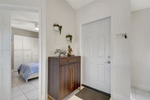 19901 NW 67th Cir Ct, Hialeah, FL 33015, Sold 06/05/25