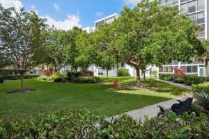 619 Ne 14th Ave 101, Hallandale Beach