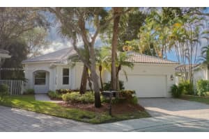 2575 Bay Pointe Dr, Weston, FL 33327, Sold 04/08/25