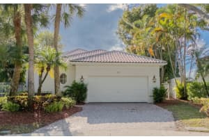 2575 Bay Pointe Dr, Weston, FL 33327, Sold 04/08/25