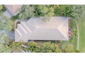 2575 Bay Pointe Dr, Weston, FL 33327, Sold 04/08/25