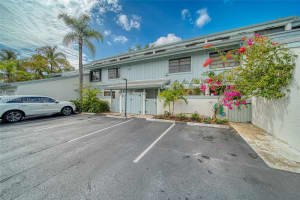 7890 SW 86th St, Miami, FL 33143, Sold 04/11/25