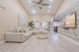 9221 Chelsea Dr N, Plantation, FL 33324, Sold 03/31/25