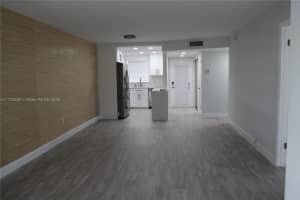 7891 Sunrise Lakes Dr E Apt 201, Sunrise, FL 33322, - MLS#A11733526