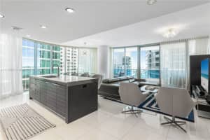 Epic Tower, 200 Biscayne Blvd Way, Miami, FL 33131, Sold 08/29/25