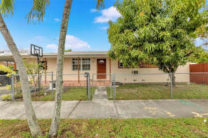 101 W 17th St, Hialeah, FL 33010, Sold 05/29/25