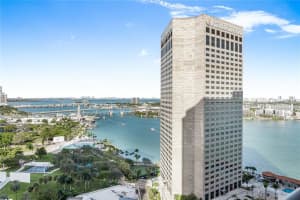 325 Biscayne Blvd, Miami, FL 33131, Sold 04/09/25