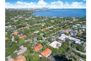1 Edgewater Dr, Coral Gables, FL 33133, Sold 05/30/25