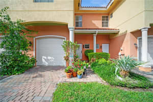 2307 Washington St, Hollywood, FL 33020, Sold 04/30/25