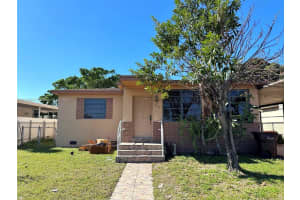 4990 E Palm Ct, Hialeah, FL 33013, Sold 04/10/25