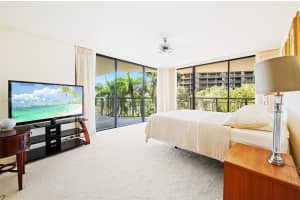 2843 S Bayshore Dr, Coconut Grove, FL 33133, Sold 03/21/25