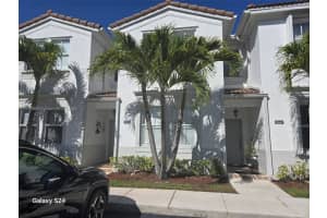 15675 SW 40th St, Miramar, FL 33027, Sold 04/24/25