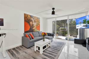 118 Royal Pk Dr APT 1B, Oakland Park, FL 33309, - MLS#A11733954