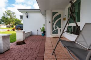 650 SW 68th Ave, Pembroke Pines, FL 33023, - MLS#A11733966