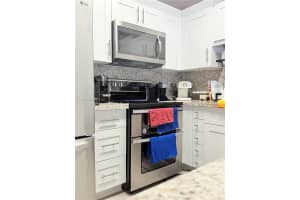 7618 NW 168th Terrace, Hialeah, FL 33015, Sold 03/31/25