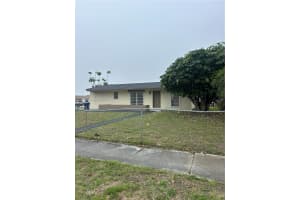 3270 Nw 196th Ln, Miami Gardens