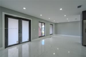 10310 NW 24th St, Sunrise, FL 33322, Sold 05/12/25