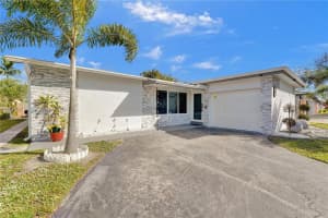941 NW 89th Terrace, Pembroke Pines, FL 33024, Sold 03/12/25