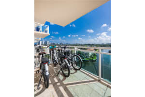 437 Golden Isles Dr APT 8D, Hallandale Beach, FL 33009, - MLS#A11734104