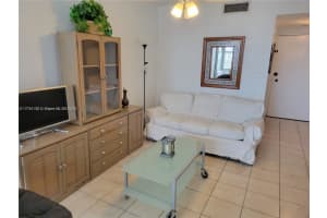 2899 Collins 1114, Miami Beach, FL 33140 - MLS#A11734138