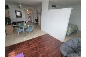 2899 Collins 1114, Miami Beach, FL 33140 - MLS#A11734138