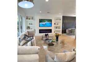 1031 N Northlake Dr Hollywood, FL 33019 - MLS#A11734155
