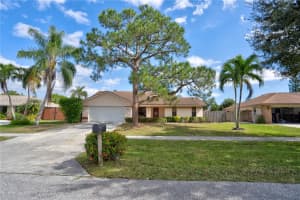 7394 Hazelwood Cir, Greenacres, FL 33467, Sold 04/25/25