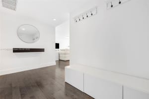 5750 Collins Ave APT 5B, Miami Beach, FL 33140, Sold 07/09/25